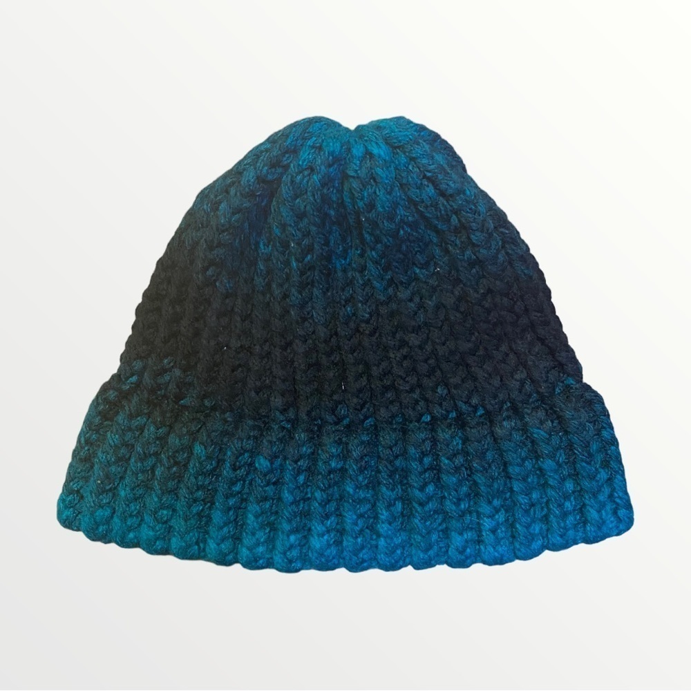 Handmade | Adult Blue & Black Ombre Toque (SC)